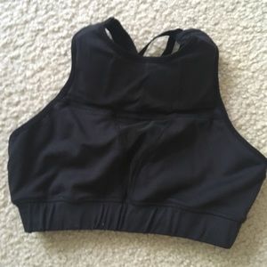 Chestee Black Tiffany- size 4